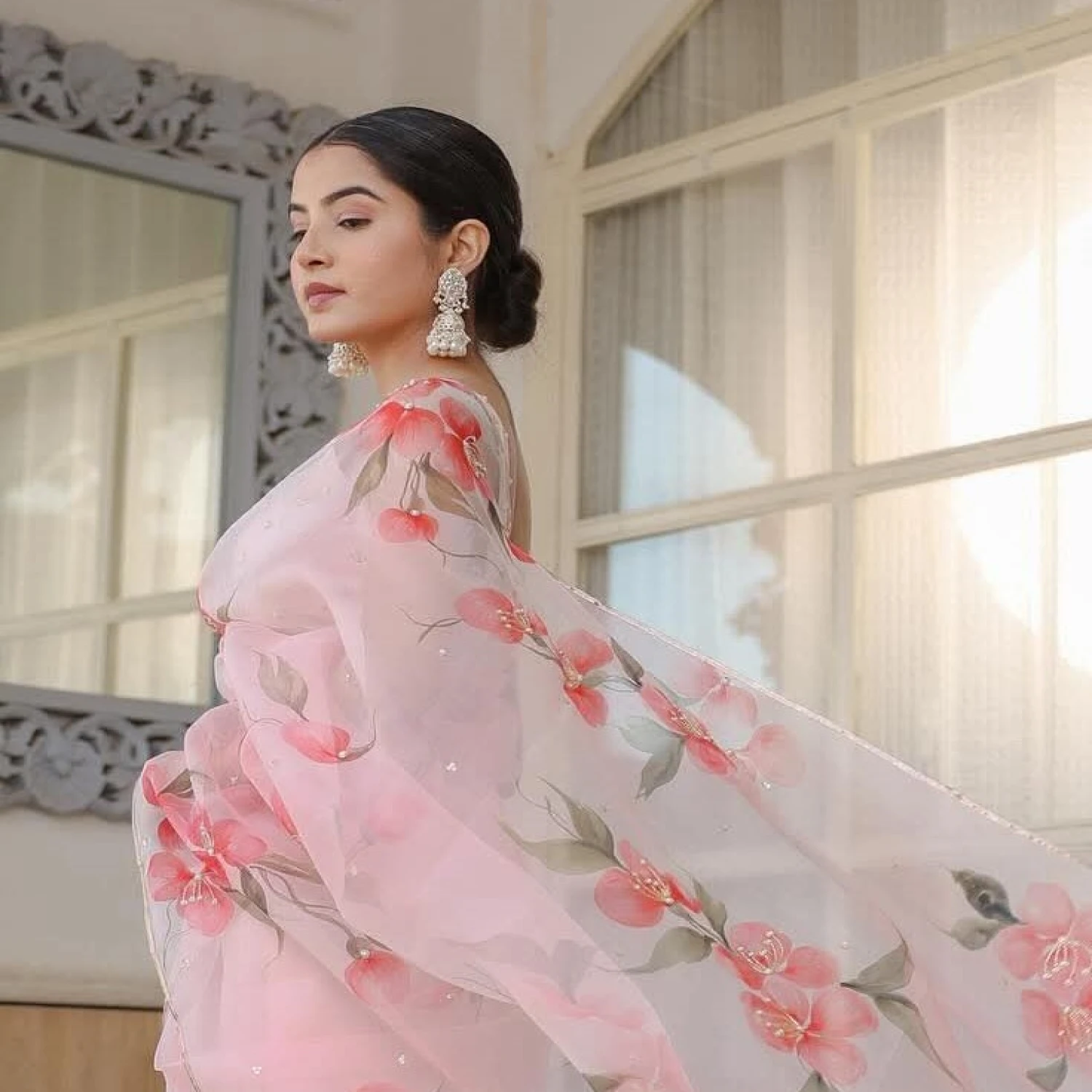 হ্যান্ড প্রিন্ট শাড়ি